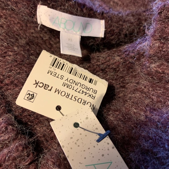 Abound By Nordstrom Burgundy Stem V-Neck Sweater 
Size Medium - Picture 5 of 7